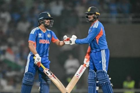 అభిషేక్ ధనాధన్